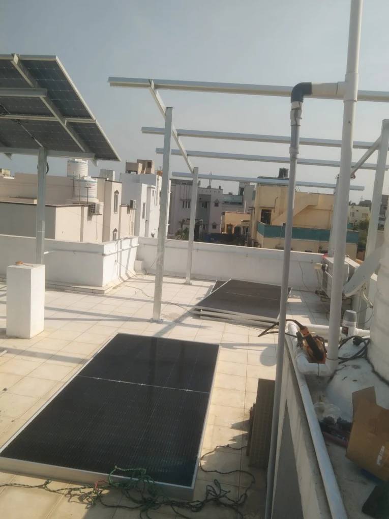 Steel mounting structure on a residential terrace