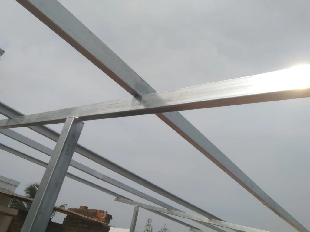 Steel support structure for solar panels